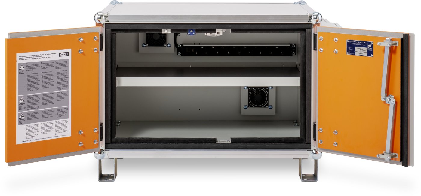CEMO Akku-Ladeschrank Premium Plus 8/5 230 V, mit Füßen 211.7043.010