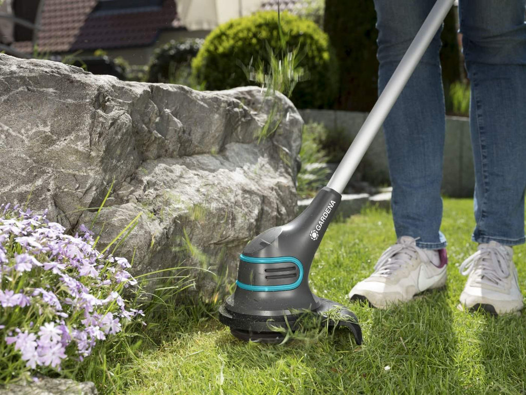 Gardena Akku-Trimmer SmallCut Li-23R mit integriertem Li-Ionen-Akku