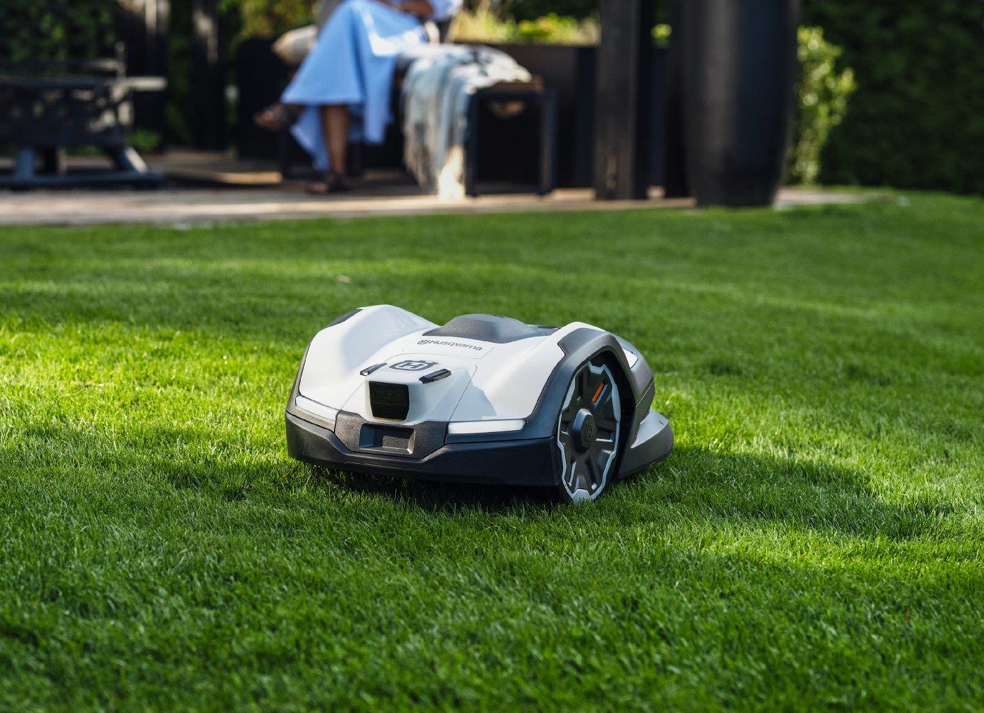 Husqvarna Automower 405VE NERA mit Garage
