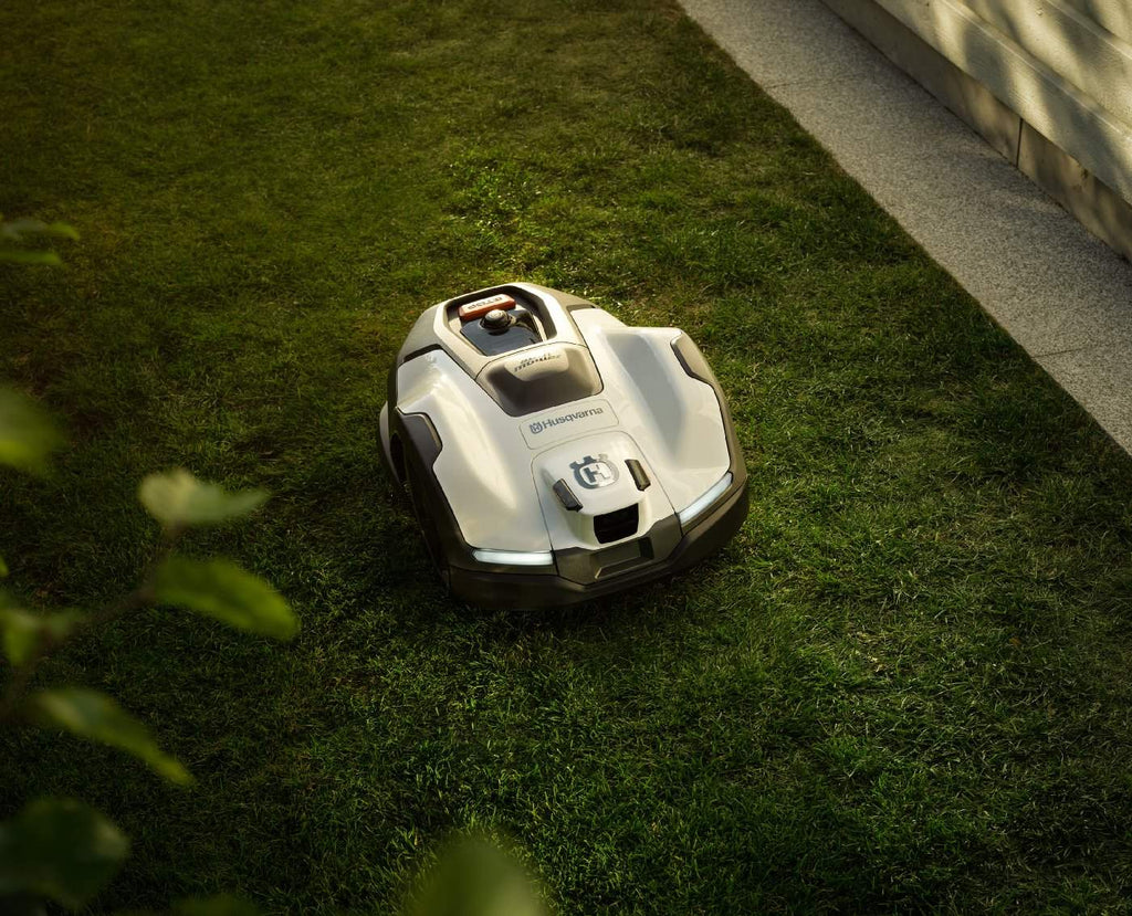 Husqvarna Automower 405VE NERA mit Garage