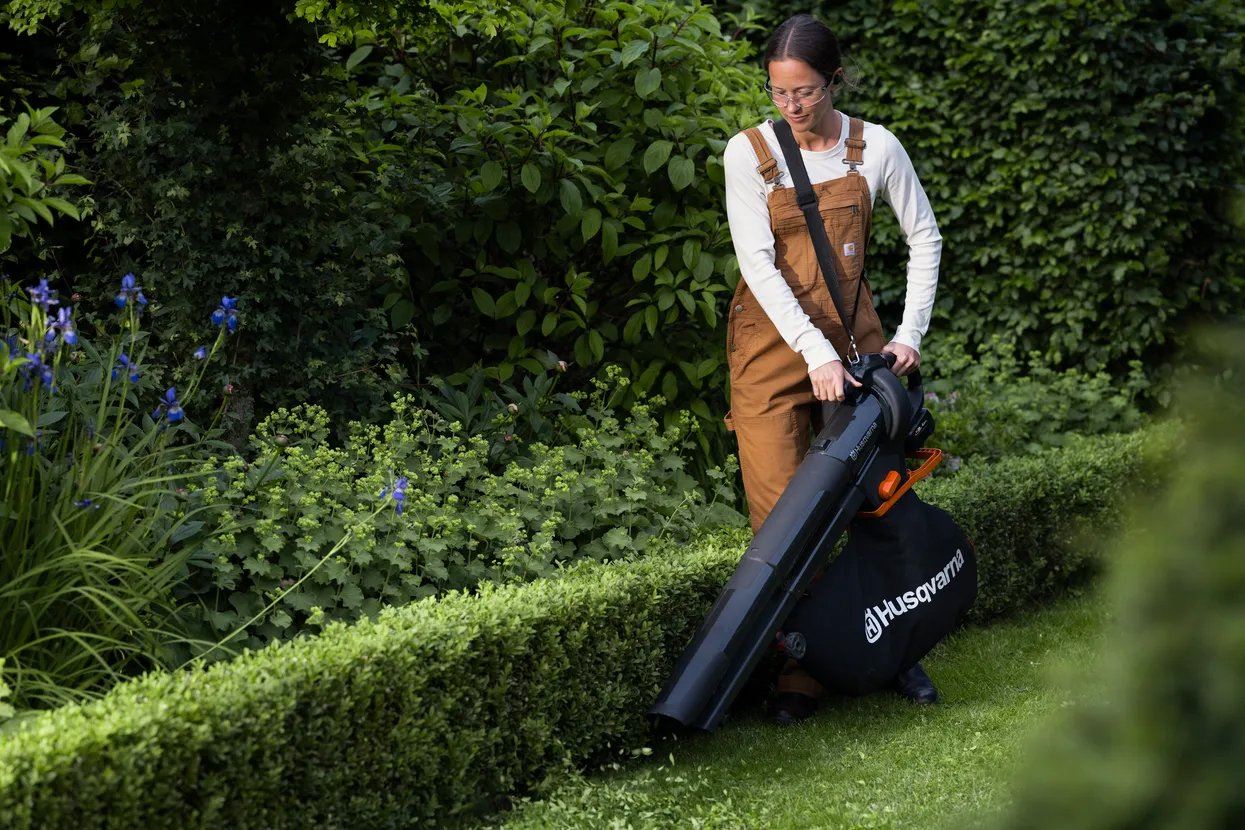 Husqvarna Akku-Laubbläser und -sauger Aspire BVX-P4A mit Akku und Ladegerät