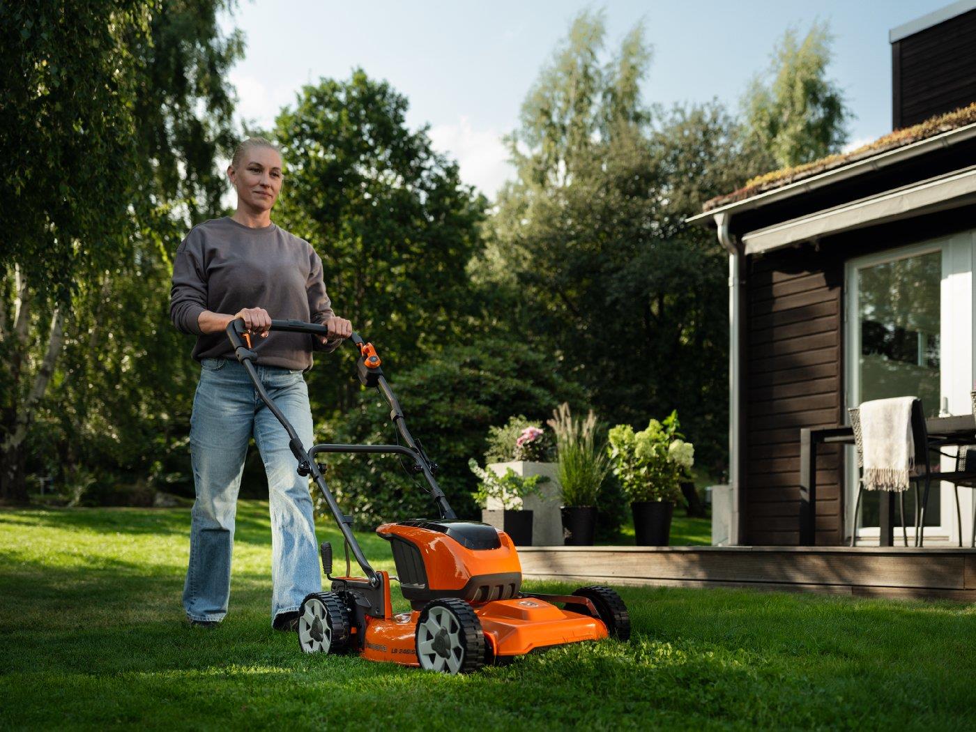 Husqvarna Akku-Mulchmäher LB 246iS ohne Akku und Ladegerät