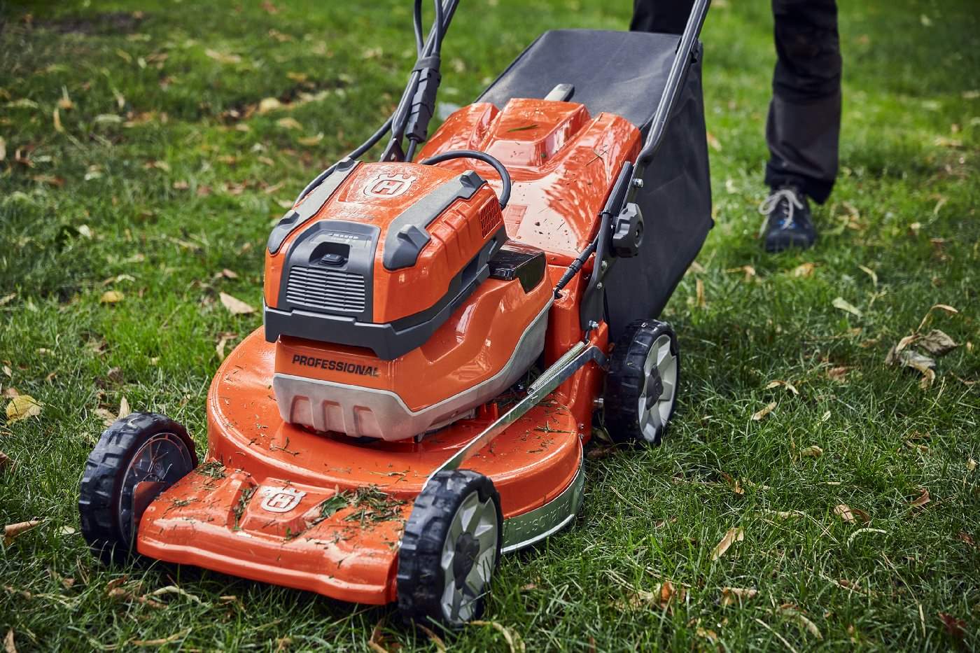 Husqvarna Profi Akku-Rasenmäher LC 551iV