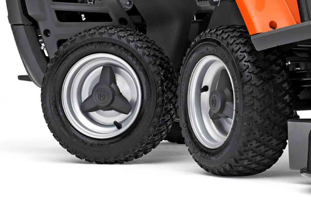 Husqvarna Frontmäher R 112C5 inkl. Mähdeck Combi 85