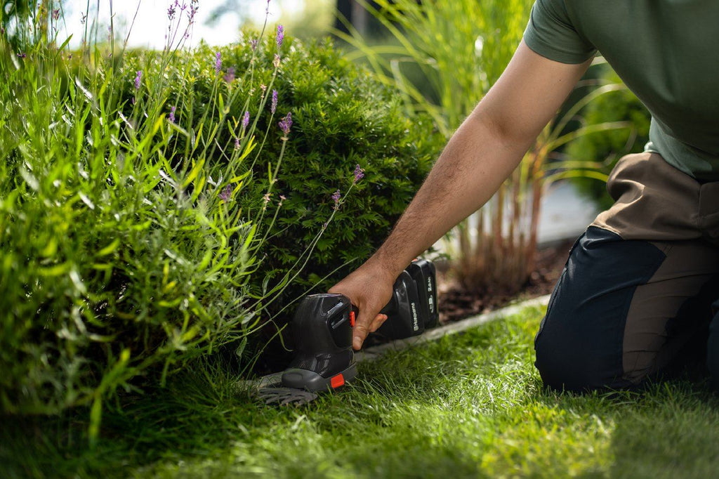 Husqvarna Aspire Akku 2-in-1 Gras- und Strauchschere Set S20-P4A ohne Stab mit Akku B36 und Ladegerät C50