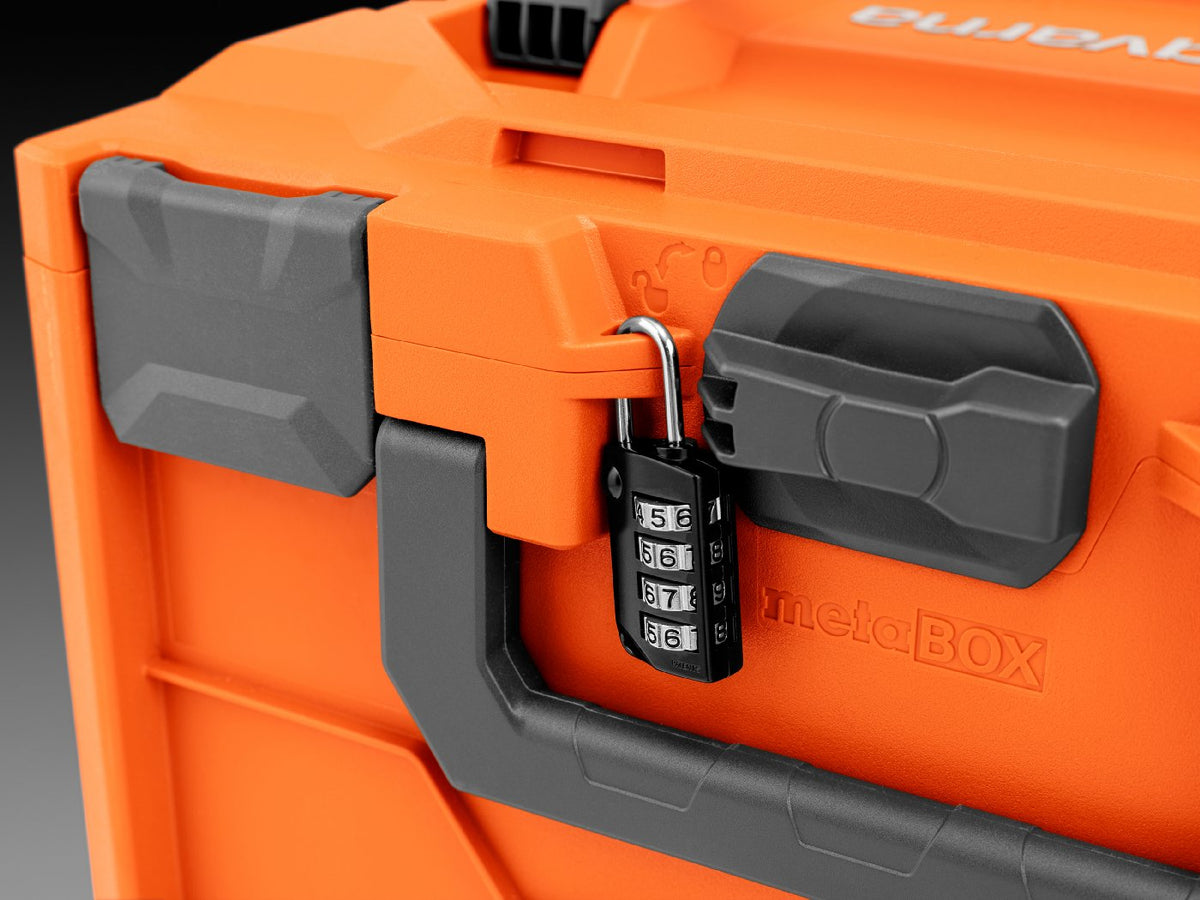 Husqvarna Akkubox Set L mit 2 x Akku B360X, Ladegerät C50X und Transportbox BC1‑UN