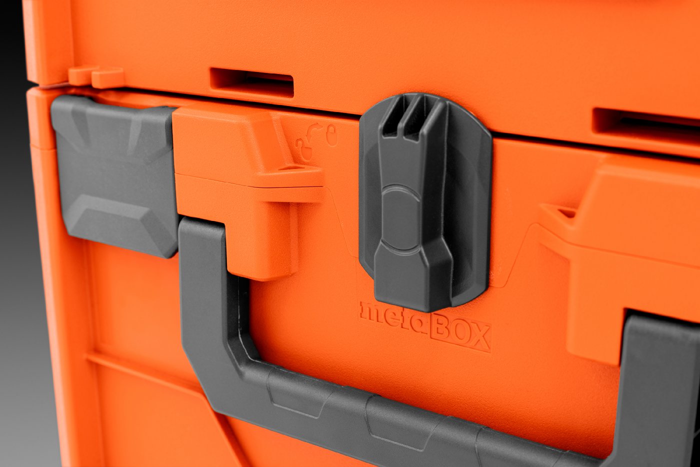 Husqvarna Akkubox Set L mit 2 x Akku B360X, Ladegerät C50X und Transportbox BC1‑UN
