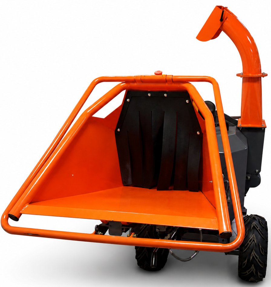 Loma Holzhäcklser mit Benzinmotor MADC 1260 SF Hochauswurf - auf Fahrgestell mit Kupplung