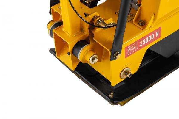 Lumag Benzin-Rüttelplatte RP 130 HPC inkl. Gummimatte u. Fahrwerk