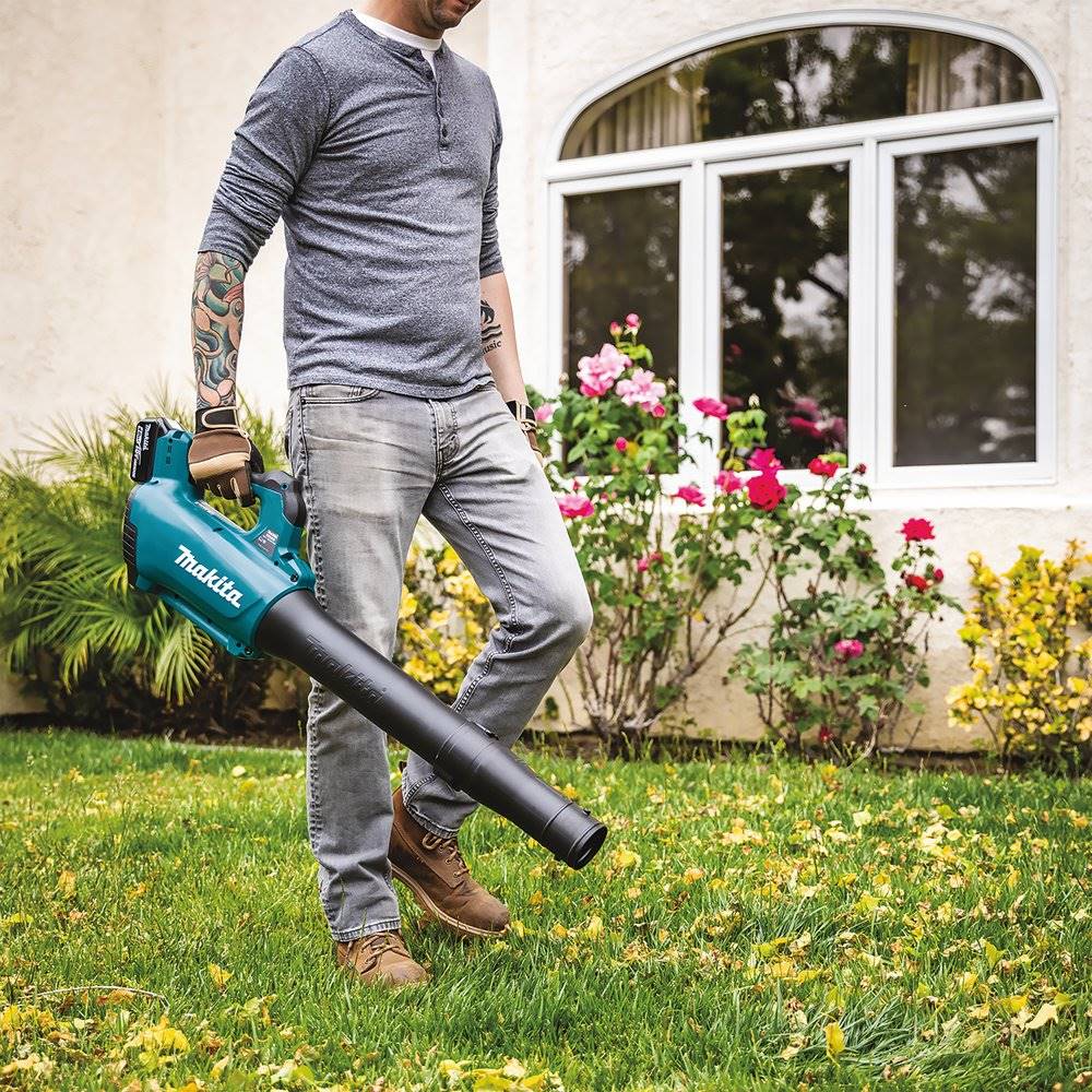 Makita Akku-Laubbläser DUB184RF mit 3,0 Ah Akku & Ladegerät