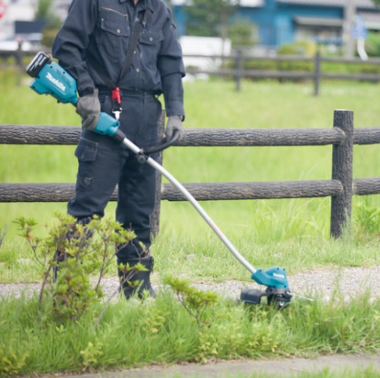 Makita Akku-Rasentrimmer DUR189RF - Inkl 3,0 Ah Akku & Ladegerät