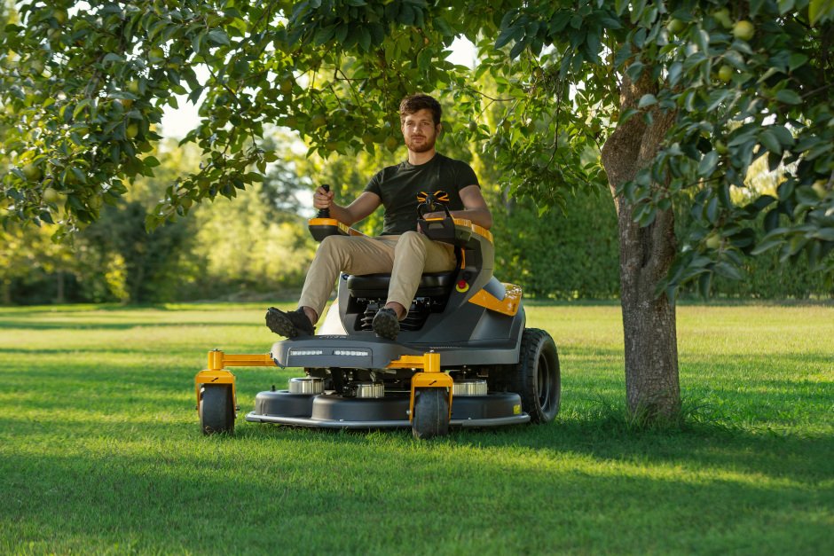 Stiga Akku-Zero-Turn-Mäher Gyro 900e