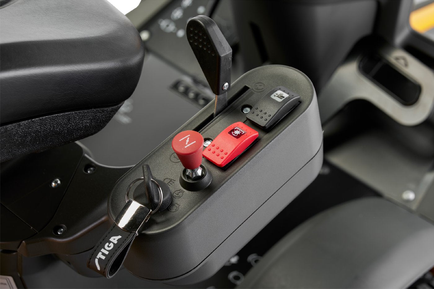 Stiga Frontmäher Park 500 WX mit Mähdeck Combi Pro 110 Q Plus