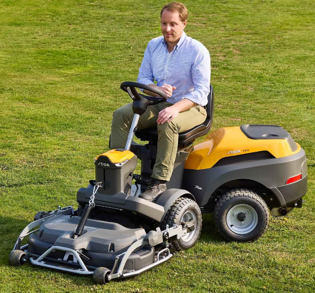 Stiga Frontmäher Park 500 WX mit Mähdeck Combi Pro 110 Q Plus