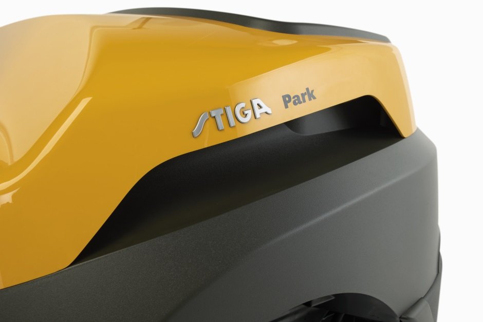 Stiga Frontmäher Park 500 W Winterpaket mit Mähwerk Combi 100 Q Plus, 120 cm Schneeschild und Schneeketten