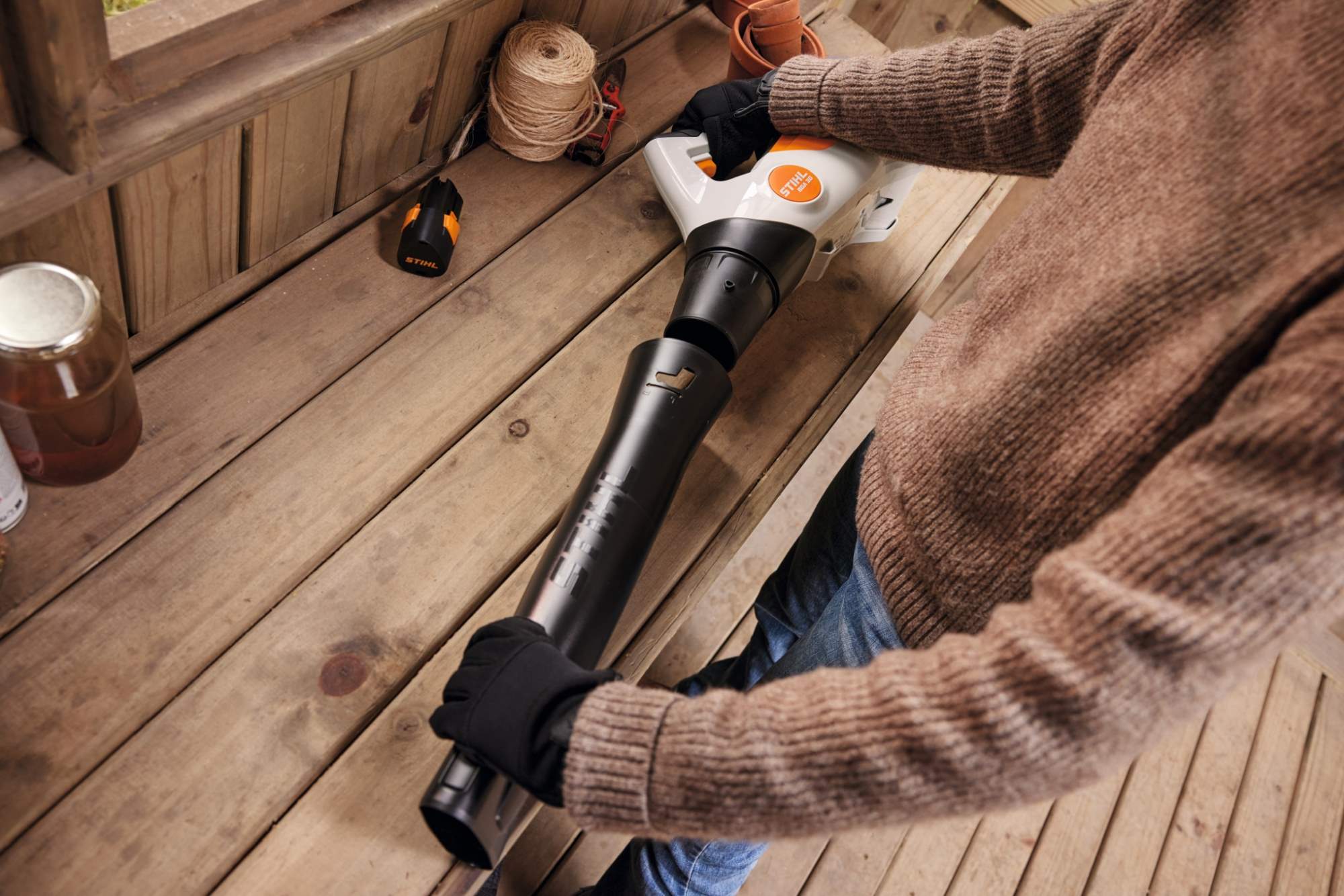 STIHL Akku-Laubbläser BGA 30, mit 2x Akku AS 2 und Ladegerät ALS 31