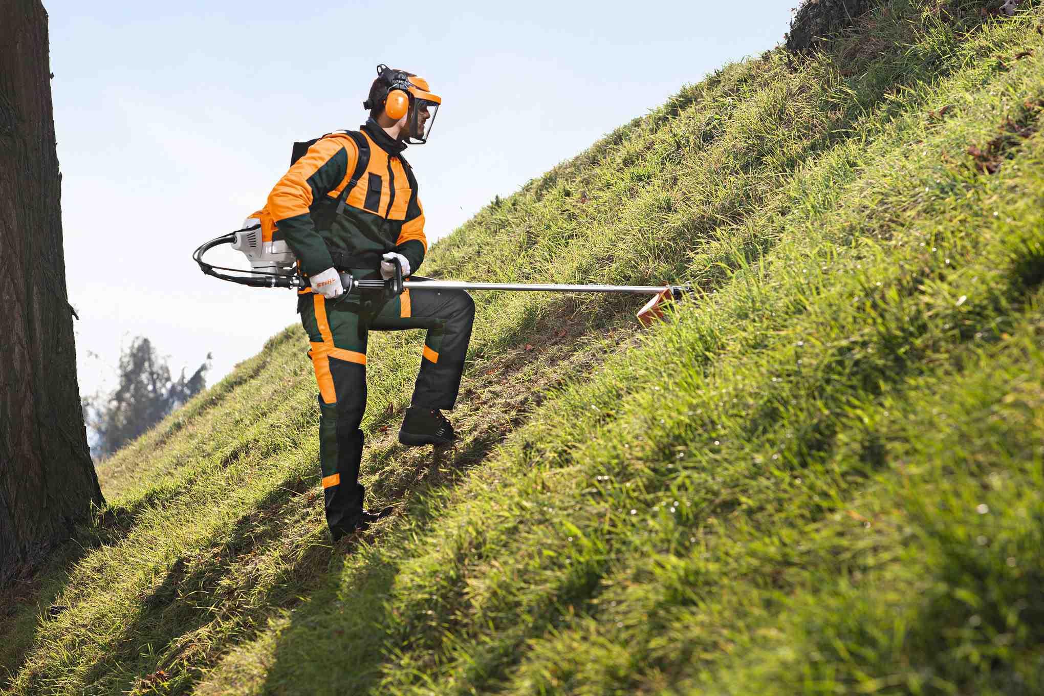 STIHL Rückentragbare Benzin-Motorsense FR 410 C-E / AC 25-2