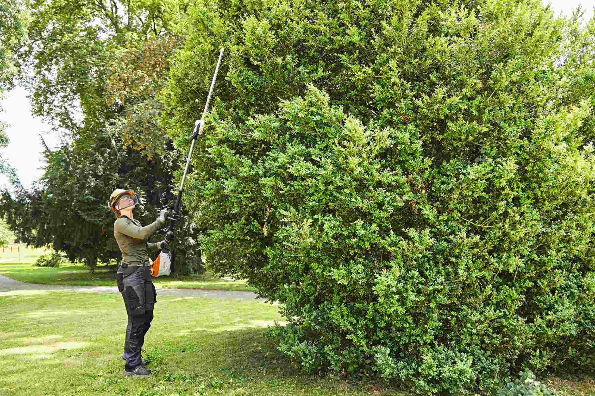 STIHL Akku-Heckenschneider HLA 140 B - ohne Akku und Ladegerät