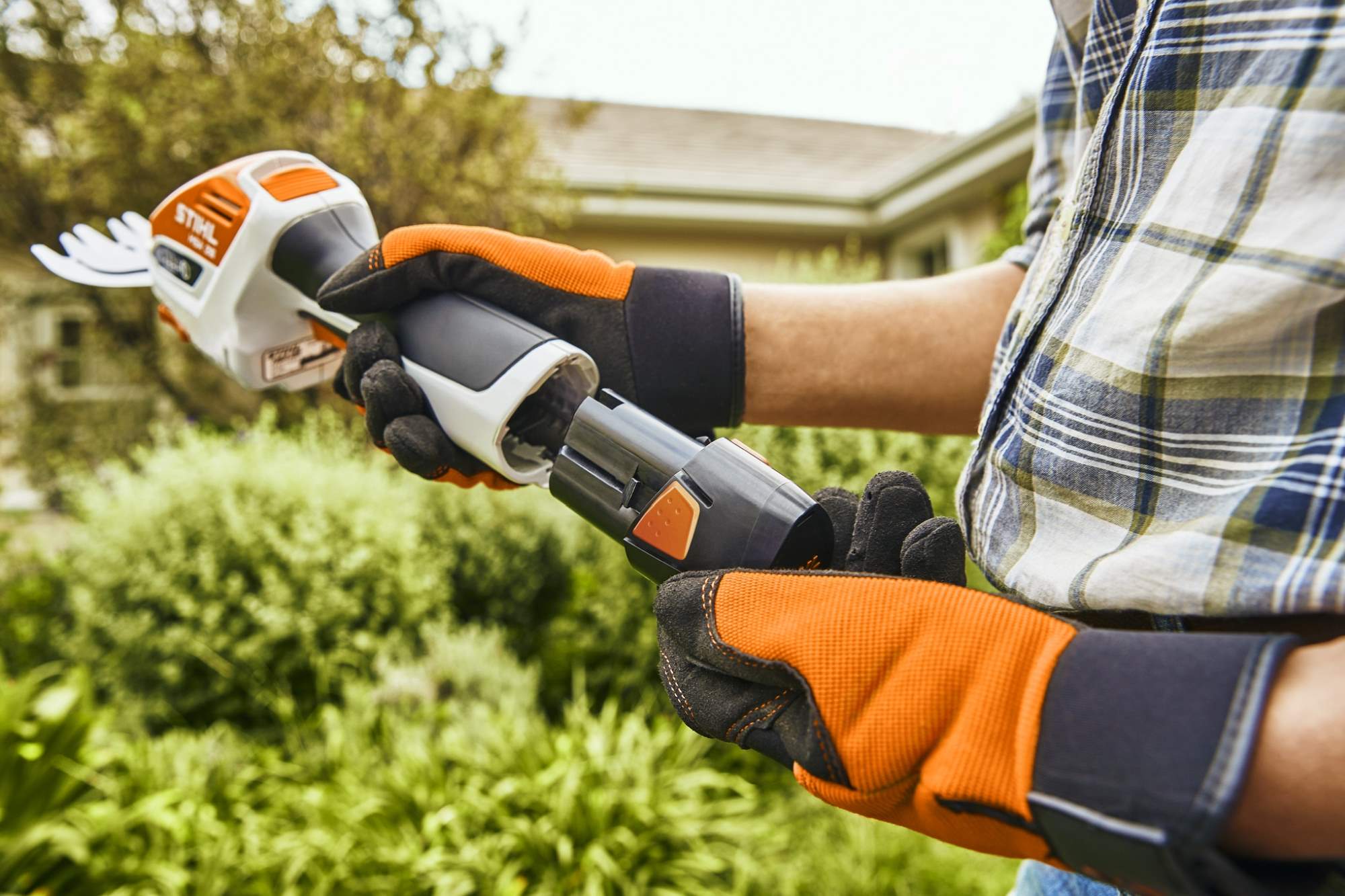 STIHL Akku-Strauchschere HSA 26, Set mit Akku AS 2 und Ladegerät ALS 31