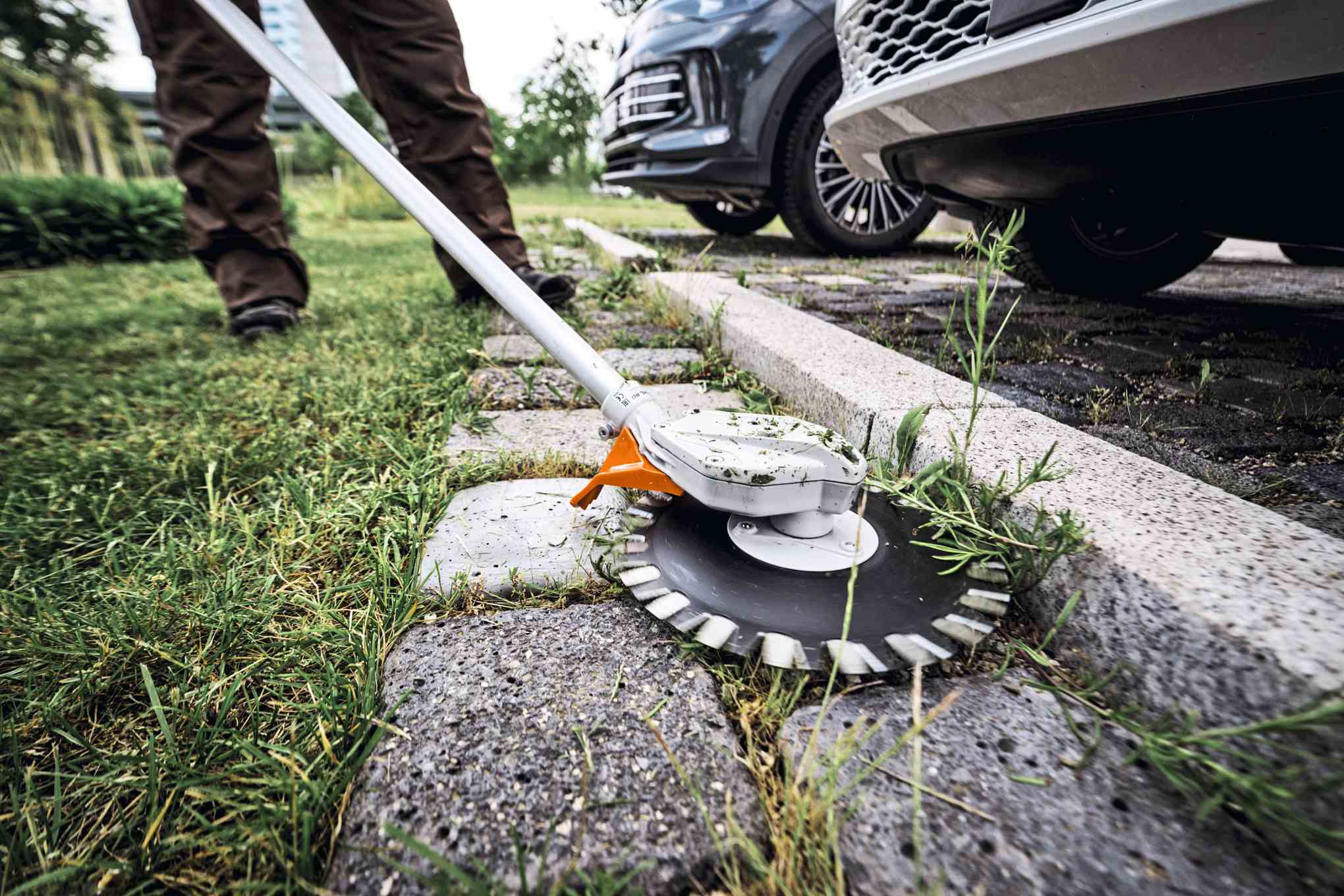 STIHL Akku-Kreiselschere RGA 140, ohne Akku und Ladegerät