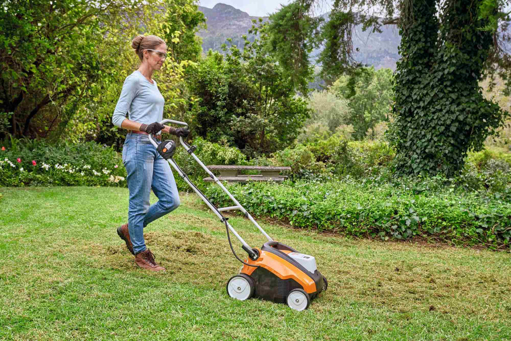 STIHL Akku-Vertikutierer RLA 240 ohne Akku und Ladegerät