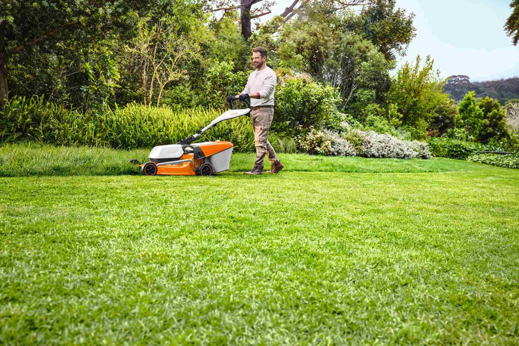 STIHL Akku-Rasenmäher STIHL RMA 253 T ohne Akku und Ladegerät