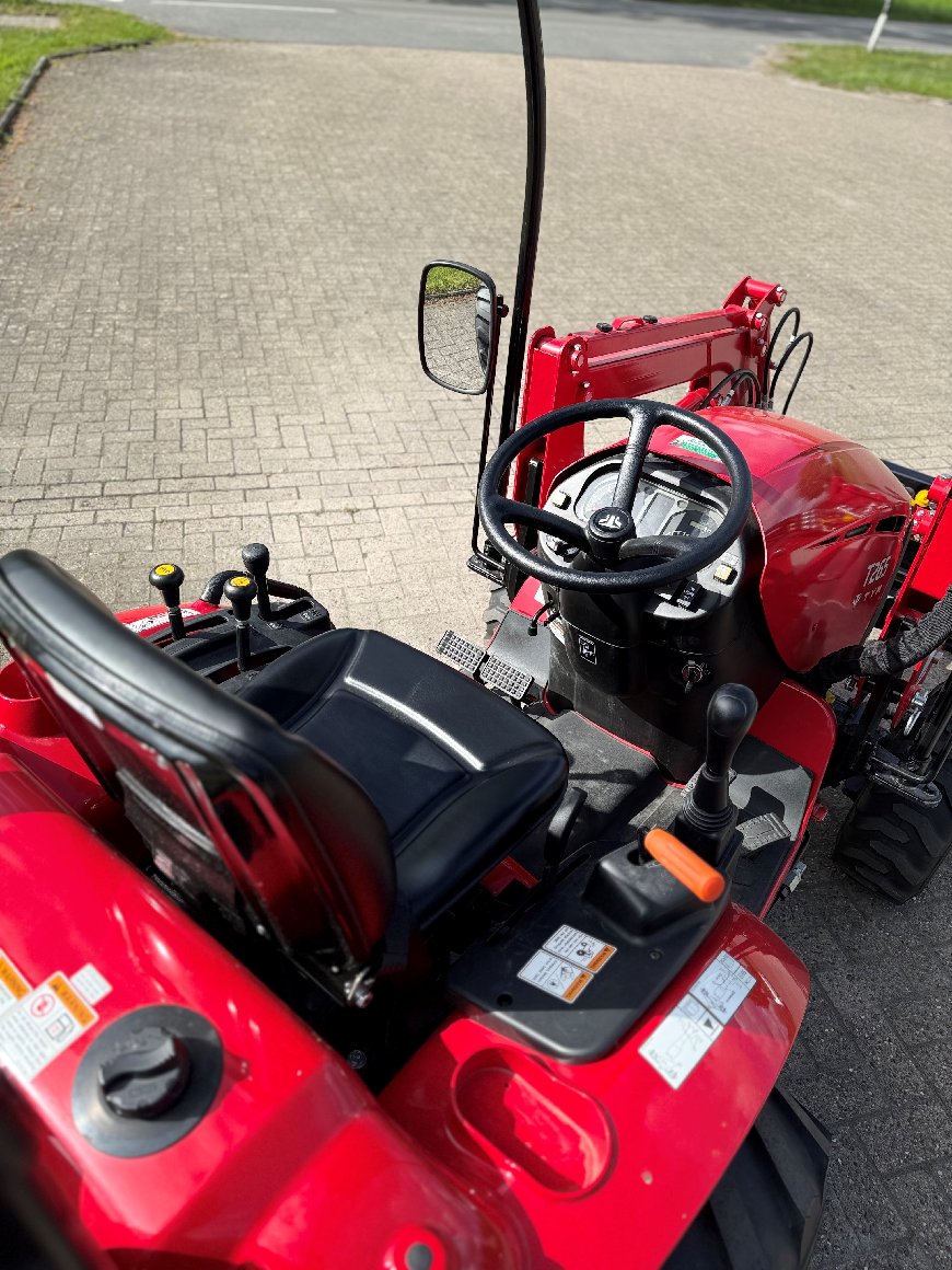 Tym Allrad-Kompakttraktor T265 HST mit Industriebereifung, Frontlader, Palettengabel, OPG-Dach -Vorführer