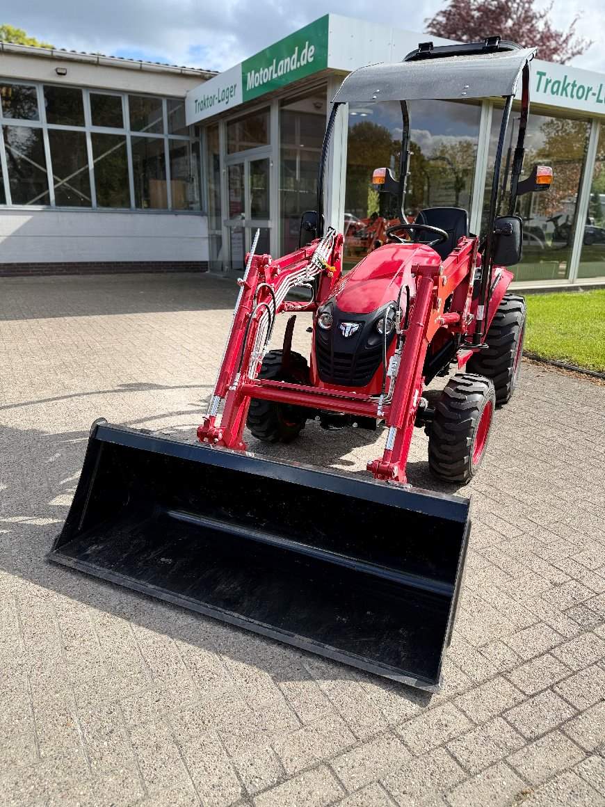 Tym Allrad-Kompakttraktor T265 HST mit Industriebereifung, Frontlader, Palettengabel, OPG-Dach -Vorführer
