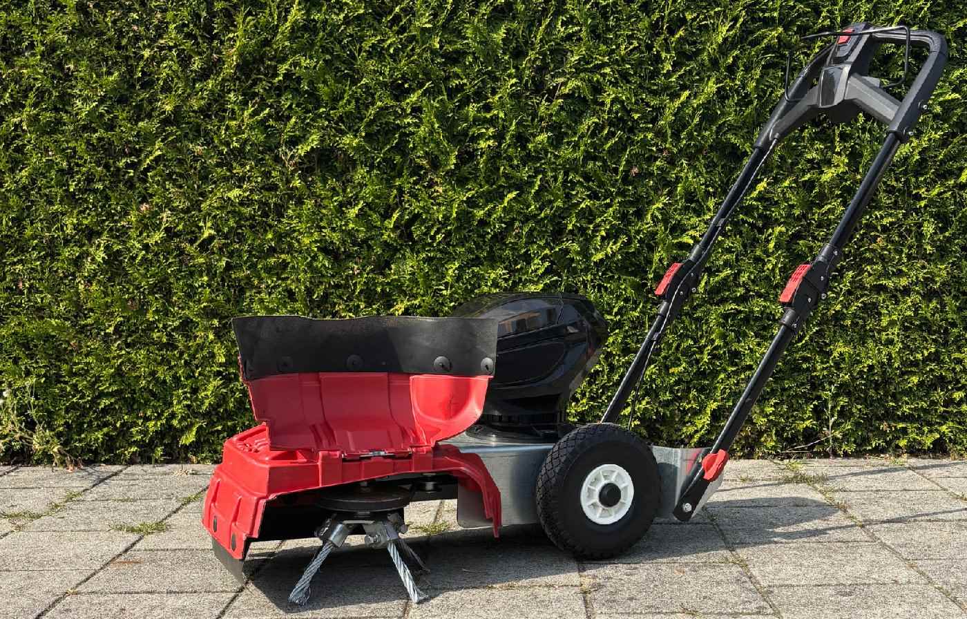 Westermann Akku-Wildkrautbürste WKB 330 Akku inkl. 2x Akkus und 1x Ladegerät