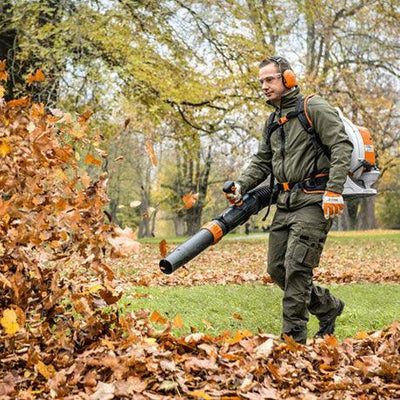 STIHL Rückentragbares Blasgerät BR 800 C-E  - Modell 2023 - MotorLand.at