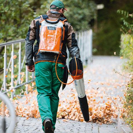 STIHL Akku-Blasgerät BGA 100 ohne Akku und Ladegerät - Modell 2023 - MotorLand.at