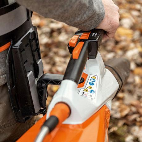STIHL Akku-Laubbläser BGA 200 mit Komfort-Tragsystem - Modell 2023 - MotorLand.at