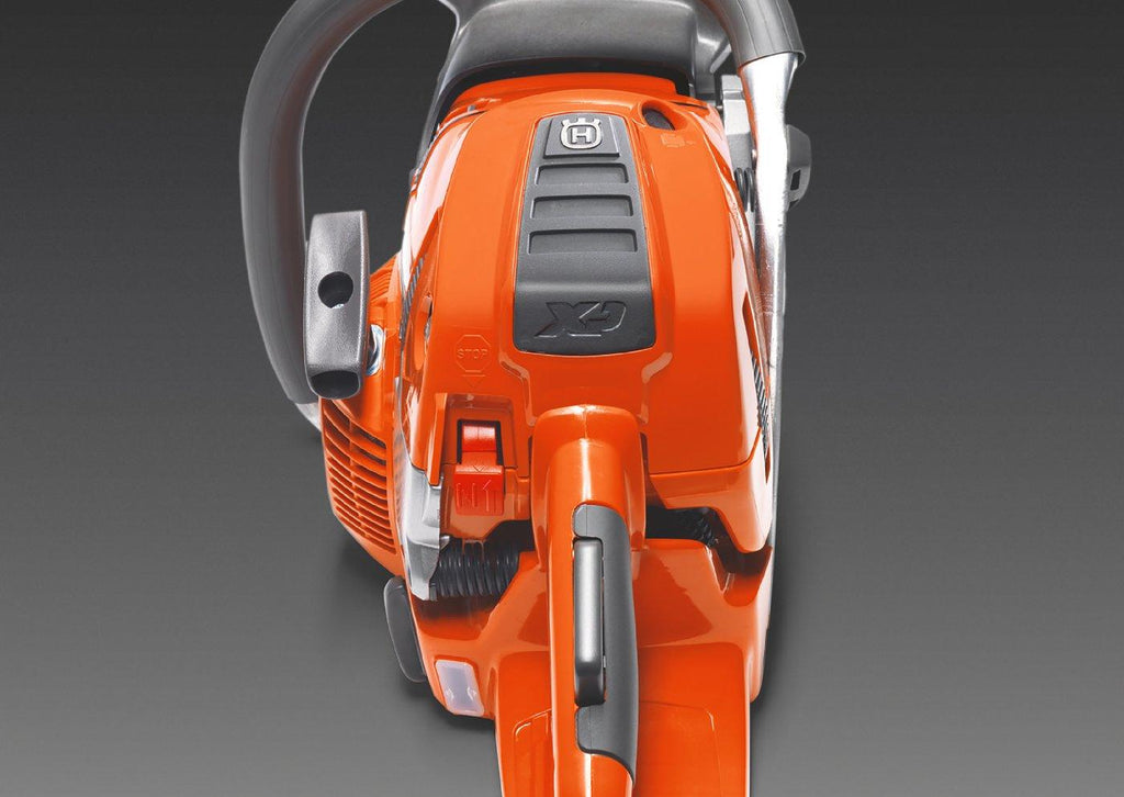 Husqvarna Profi Benzin Motorsäge 555 / 45 - Modell 2023 - MotorLand.at