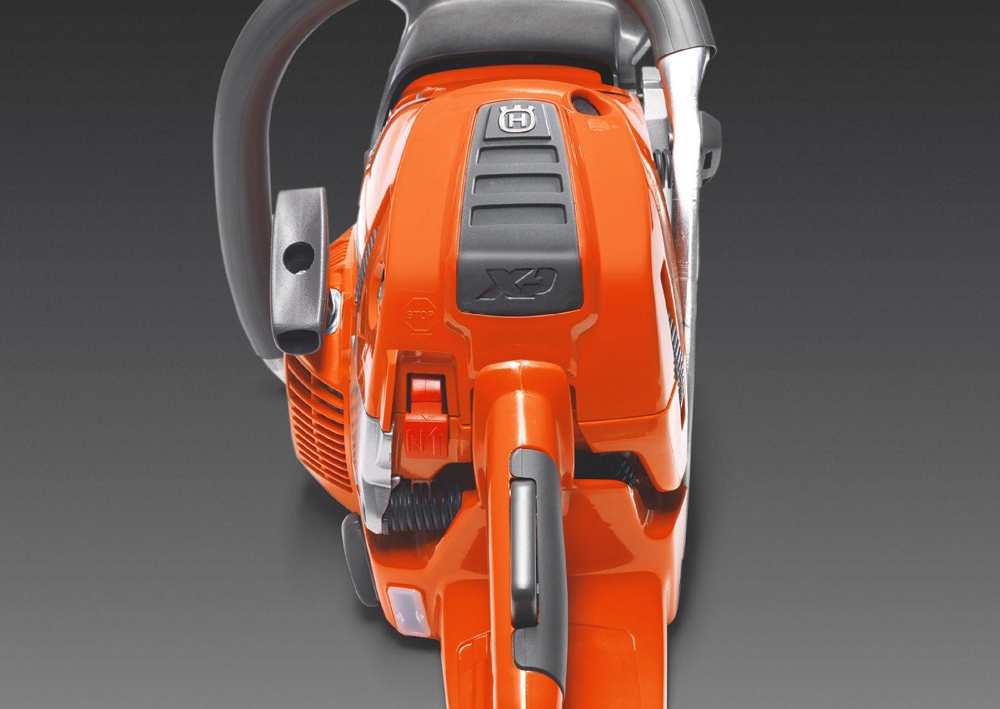 Husqvarna Profi Benzin Motorsäge 555 / 45 - Modell 2023 - MotorLand.at
