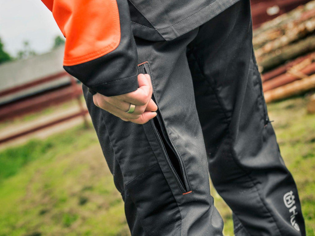 Husqvarna Latzhose Classic 20A - MotorLand.at