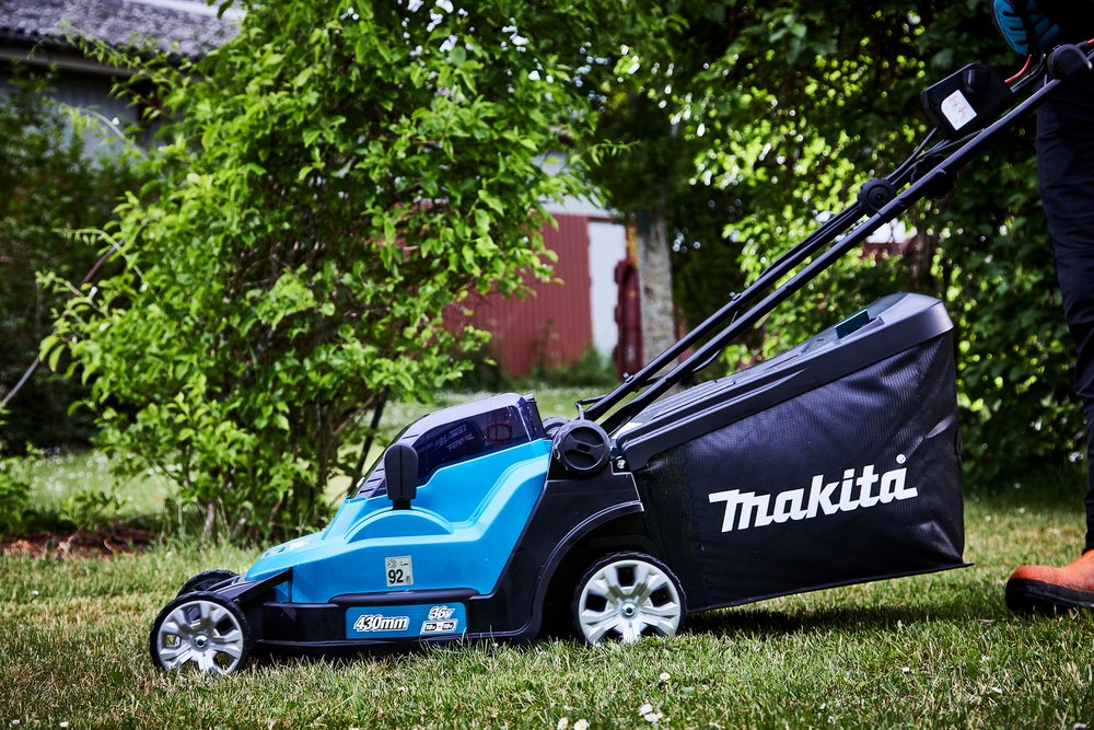 Makita Akku-Rasenmäher DLM432Z ohne Akku und Ladegerät
