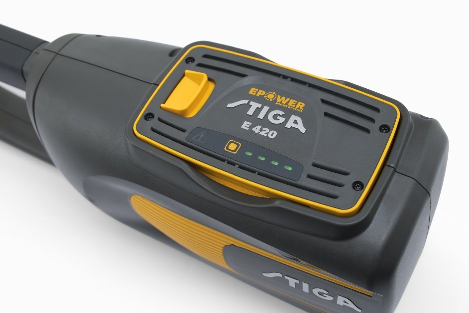 Stiga Akku Teleskop-Heckenschere PH 700 e - ohne Akku und Ladegerät