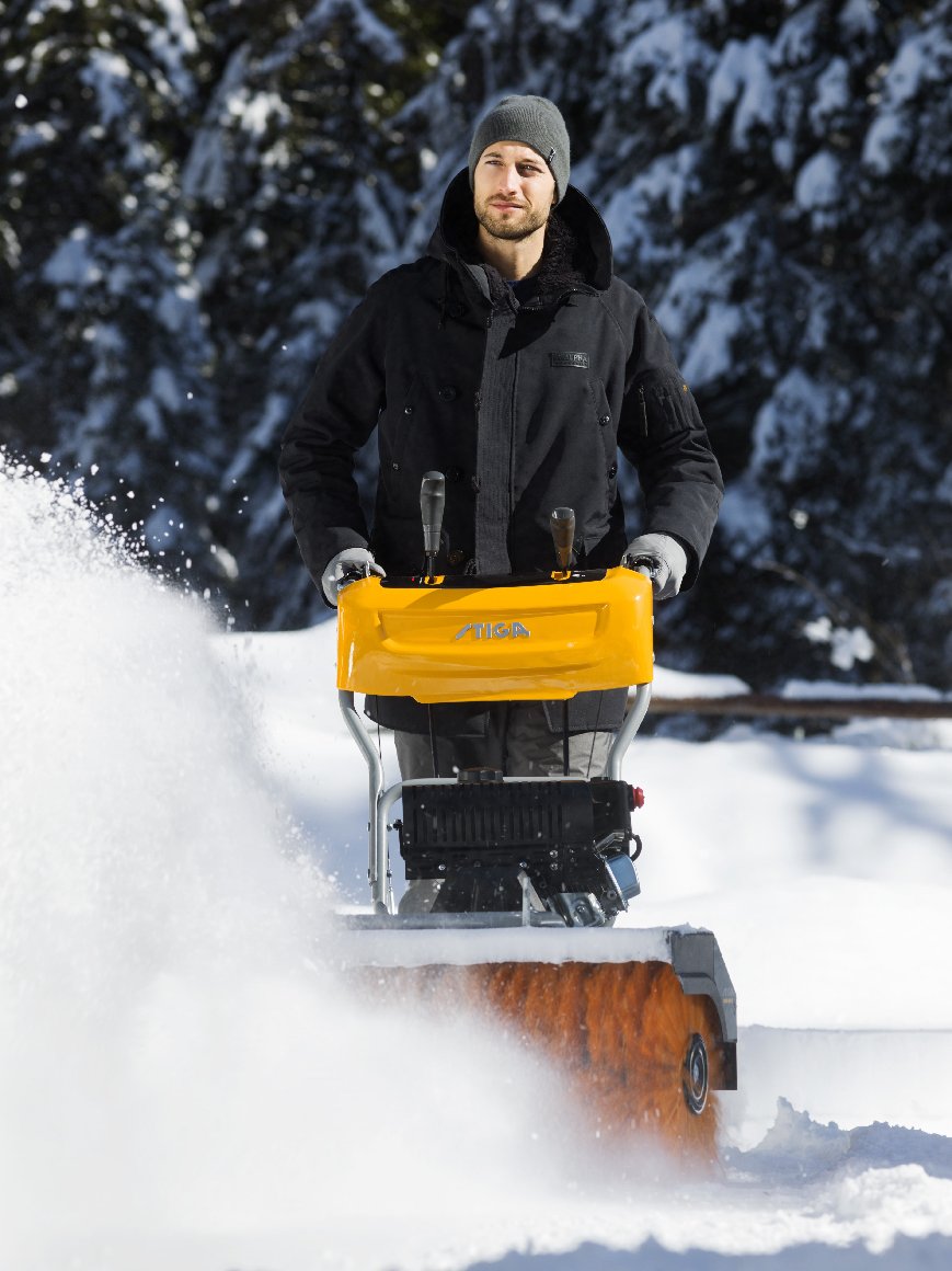 Stiga Schmutz- und Schneekehrmaschine SWS 800 GE Elektrostart