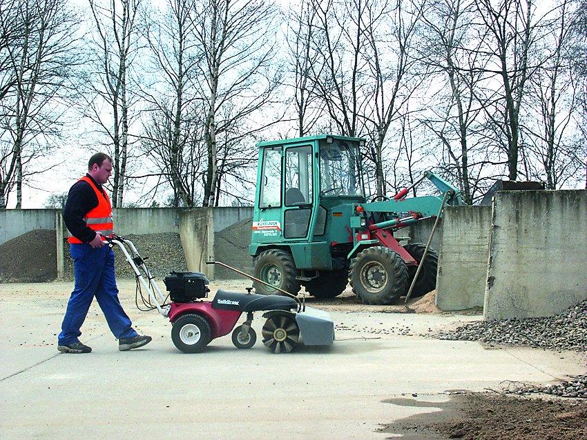 Tielbürger Schmutz- und Schneekehrmaschine tk48 Briggs&Stratton ReadyStart 675EXI - Modell 2023 - MotorLand.at